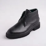 نمای جانبی از نیم‌بوت مردانه چرمی مناسب فصل سرما