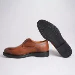 رنگ گرم و براق چرم طبیعی کفش مردانه عسلی