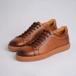 کفش اسپرت چرم طبیعی مردانه مناسب استفاده روزانه و محیط کار