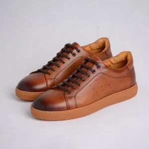 کفش اسپرت چرم طبیعی مردانه مناسب استفاده روزانه و محیط کار