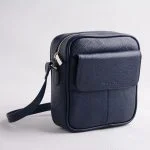 نمای جلو کیف کرم رنگ با رویه چرم فلوتر