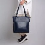 قیمت کیف زنانه چرم دراتی سورمه ای