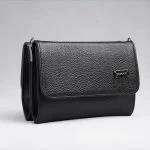 کیف مشکی تیره چرم زنانه مدل دوشی