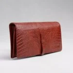 کیف پول زرشکی بند چرم مدل مونالیزا طرح فلوتر