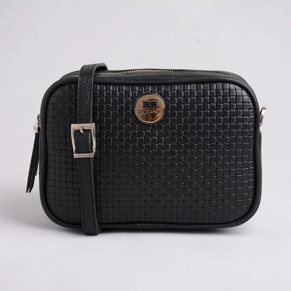 کیف-چرم-زنانه-دوشی-حصیری01 کیف چرم زنانه حصیری با جیبهای داخلی و خارجی برای سازماندهی بهتر لوازم