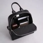 داخل کیف کوله چرم دراتی مدل داریا