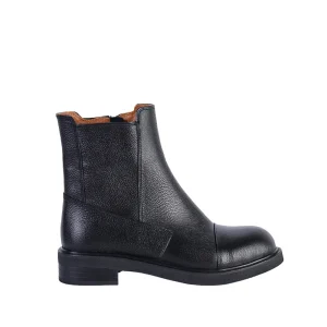 بوت زنانه مشکی کلاسیک با پاشنه کوتاه