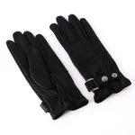 دستکش چرمی زنانه مشکی روی پس‌زمینه سفید