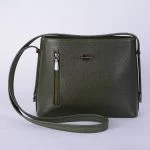 زاویه رو به روی کیف چرم زنانه سبز رنگ