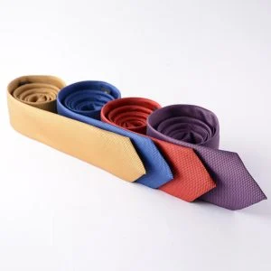 تنوع رنگی کراوات های مردانه