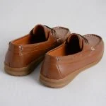 جفت کفش کالج زنانه در دو رنگ مشکی و کرم