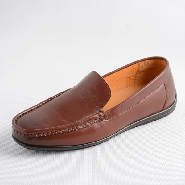 کفش-کالج-چرم-مردانه-فانتوف01 کفش کالج مردانه چرم رنگ قهوه ای عسلی در پسزمینه سفید