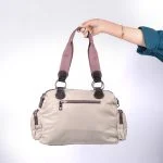 کیف ساتن کرمی پشت