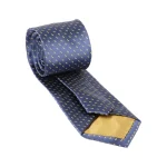 نمای پشت کراوات طرح دار خال خالی