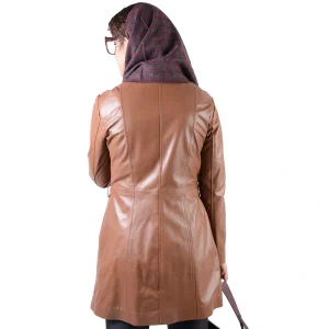 نمای پشت کاپشن چرم زنانه دراتی