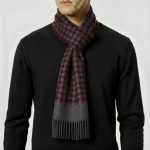 تن پوش شال گردن طرح شطرنجی زرشکی طوسی