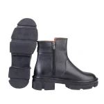 نمای بغل و زیره ی بوت زنانه چرم بغل سگک