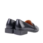 نمای پشت کفش کالج چرم طبیعی زنانه