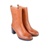 نمای رو به رو بوت چرم قهوه‌ای عسلی کد ۶۲۶