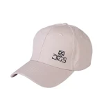 نمای رو به رو کلاه کتان کرمی رنگ دراتی