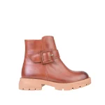 نمای بغل بوت چرم زنانه قهوه ای عسلی سگک دار