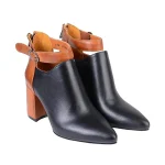 نمای رو به رو کفش مشکی عسلی چرم زنانه ۷۲۴