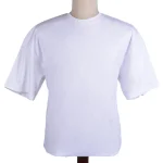 نمای رو به رو تیشرت سفید ساده مردانه