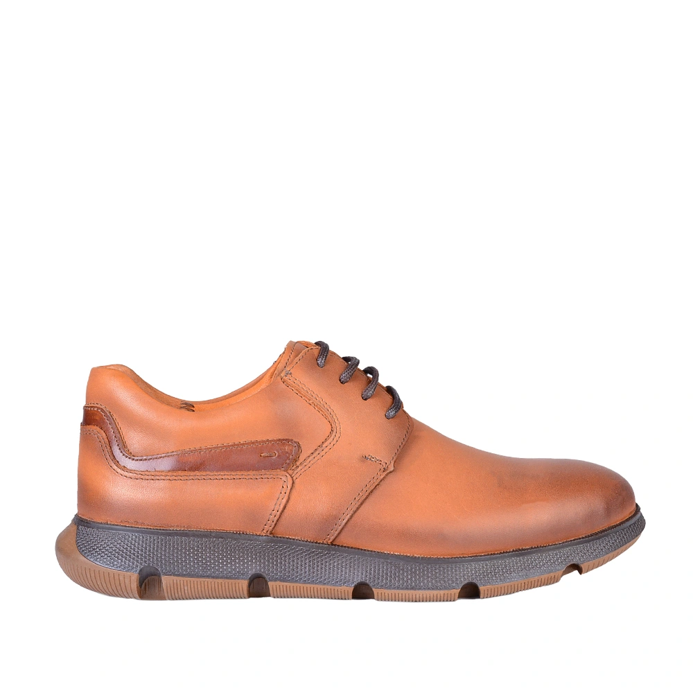 نمای بغل کفش چرم مردانه برادا رنگ عسلی