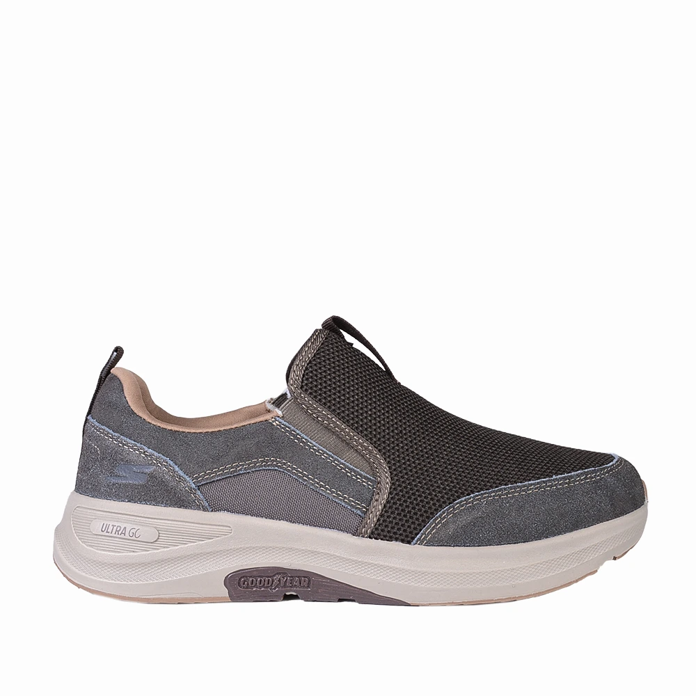 نمای بغل کتانی مردانه اسکچرز رنگ خاکی