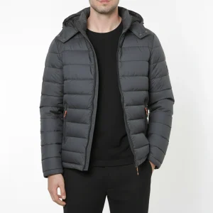 نمای رو به رو تن‌پوش کاپشن مردانه رنگ طوسی مدل ۷۸۹۸۱