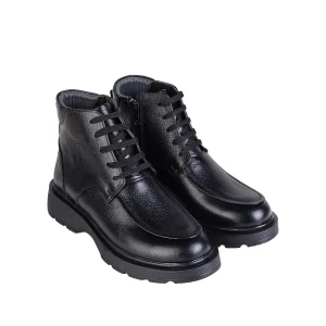 نمای رو به رو نیم‌بوت چرم زنانه مشکی کد ۴۰۲