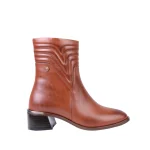 نمای بغل بوت طرحدار قهوه‌ای عسلی