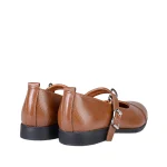 نمای پشت کفش چرم زنانه عسلی ۷۰۰۲