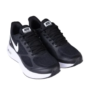 نمای رو به رو کتانی نایک استراکچر زنانه مشکی