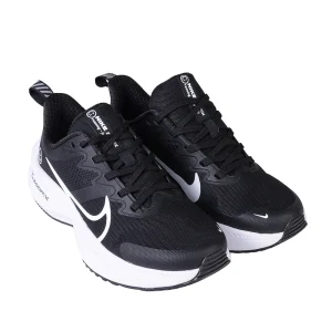 نمای بغل کتانی نایک مشکی زنانه زومیکس