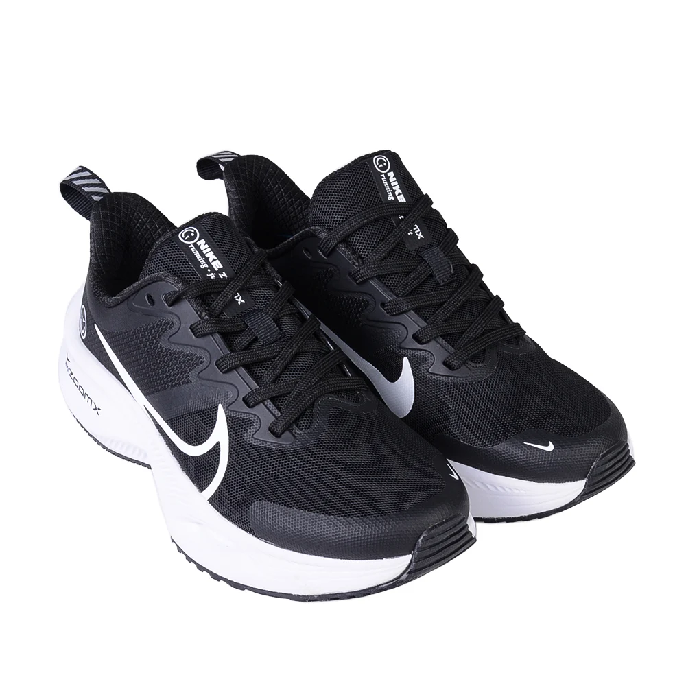 نمای بغل کتانی نایک مشکی زنانه زومیکس