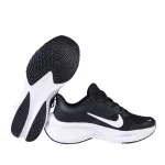 نمای بغل و زیره کتانی نایک زنانه مشکی مدل زومیکس