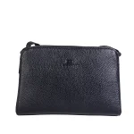 نمای رو به رو کیف چرم ۳ زیپ زنانه رنگ مشکی