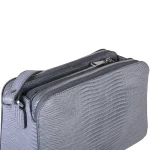 نمای نزدیک کیف چرم زنانه سه زیپ رنگ طوسی