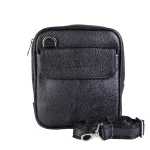 نمای رو به رو بند و کیف چرم مردانه دو حالته رنگ مشکی