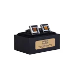 نمای رو به رو دکمه سرآستین مربعی ۱۵۰۲ و هاردباکس کادویی