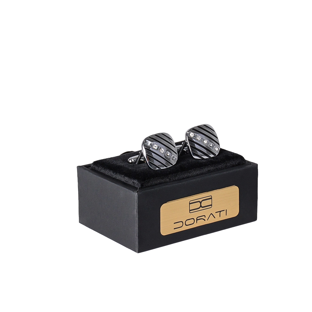 نمای رو به رو دکمه سرآستین مربعی سیلور نگین دار کد ۱۵۱۹ با هاردباکس