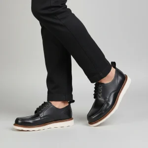 نمای رو به رو پاخور کفش مردانه مدل هارلی