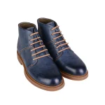 نمای رو به رو نیم بوت چرم مردانه سورمه ای مدل کورنا