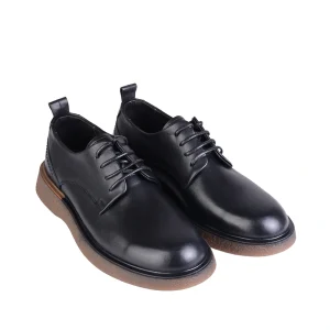 نمای رو به رو کفش چرم مردانه ۳۰۴۵ رنگ مشکی