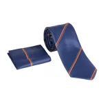 نمای رو به رو پوشت و کراوات سورمه ای و نارنجی