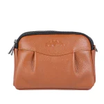 نمای رو به رو کیف چرم زنانه ۷۰۷ رنگ عسلی