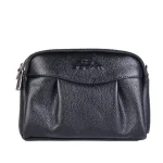 نمای رو به رو کیف چرم زنانه ۷۰۷ رنگ مشکی