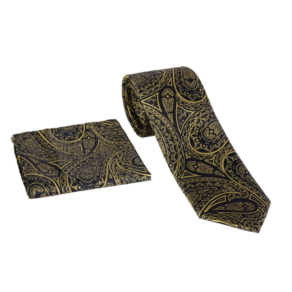 black-terme-pattern-tie--1 (2) نمای روبه رو از ست کراوات و دستمال جیب طرح بته جقه مشکی زرد مدل 98131