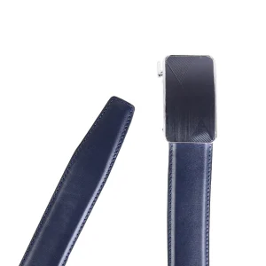 نمای بالا از سگک کمربند چرم مردانه سورمه ای کد 3500rz